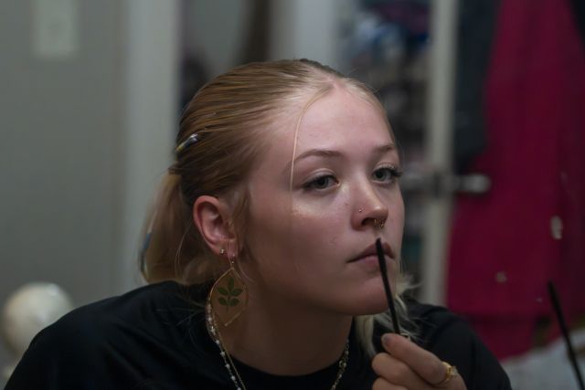 Makeup preparations before the wedding