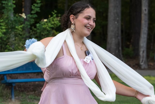 Guest wearing the bridal veil
